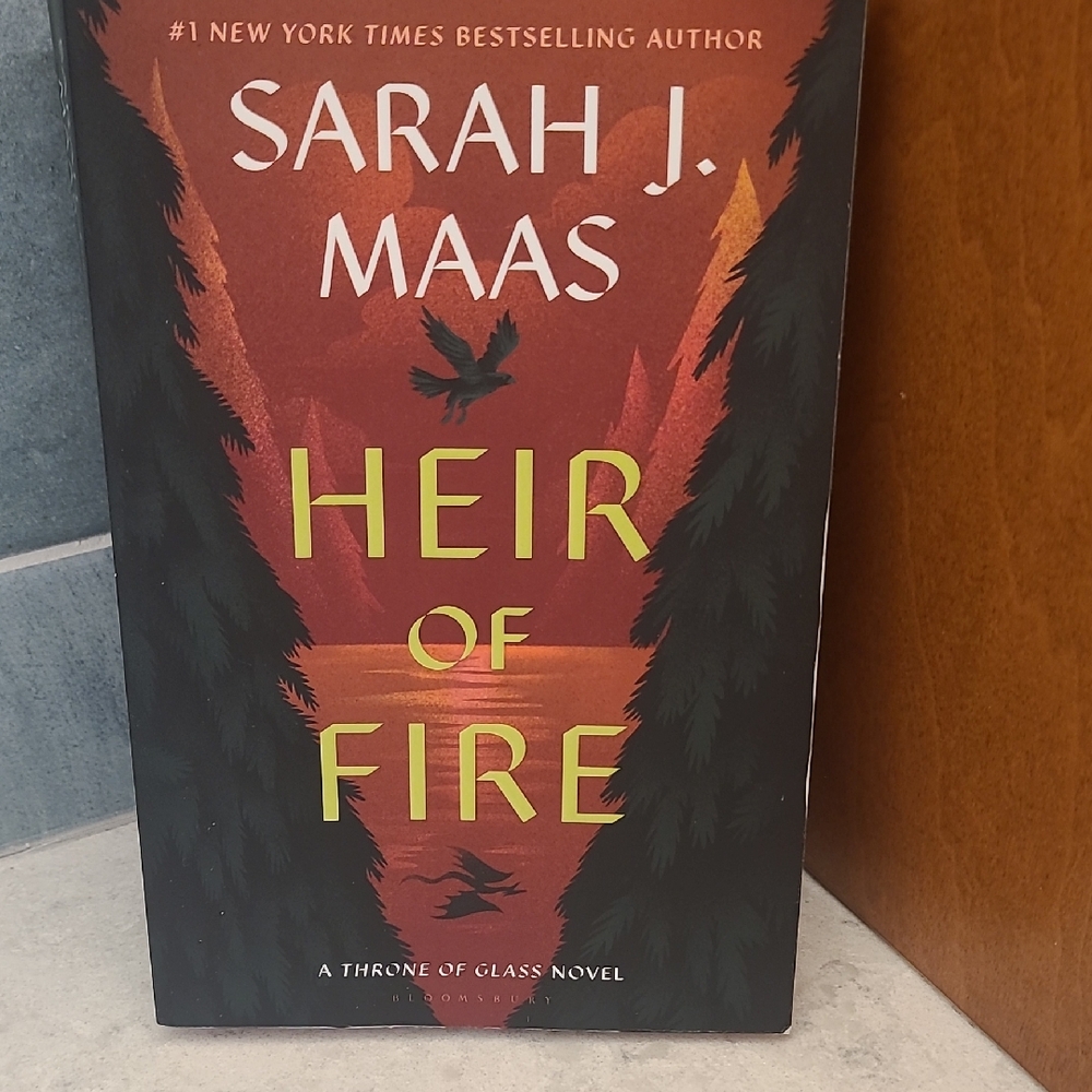 Heir of Fire by - Sarah J Maas